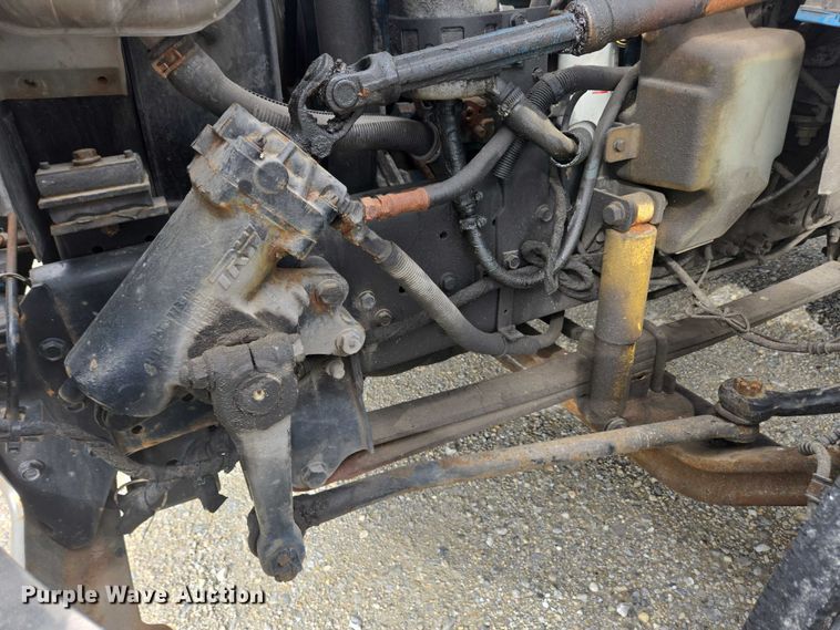 image for item EC4290 2003 International 4300 SBA box truck