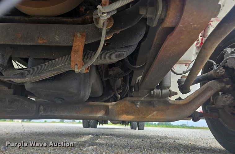 image for item EC4290 2003 International 4300 SBA box truck