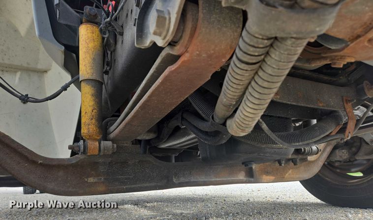 image for item EC4290 2003 International 4300 SBA box truck