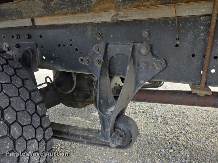 image for item EC4290 2003 International 4300 SBA box truck