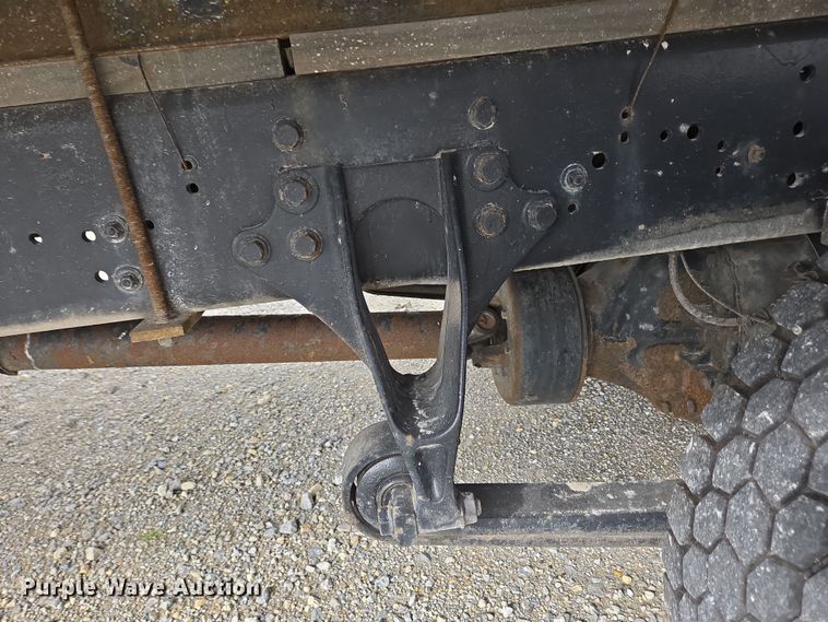 image for item EC4290 2003 International 4300 SBA box truck