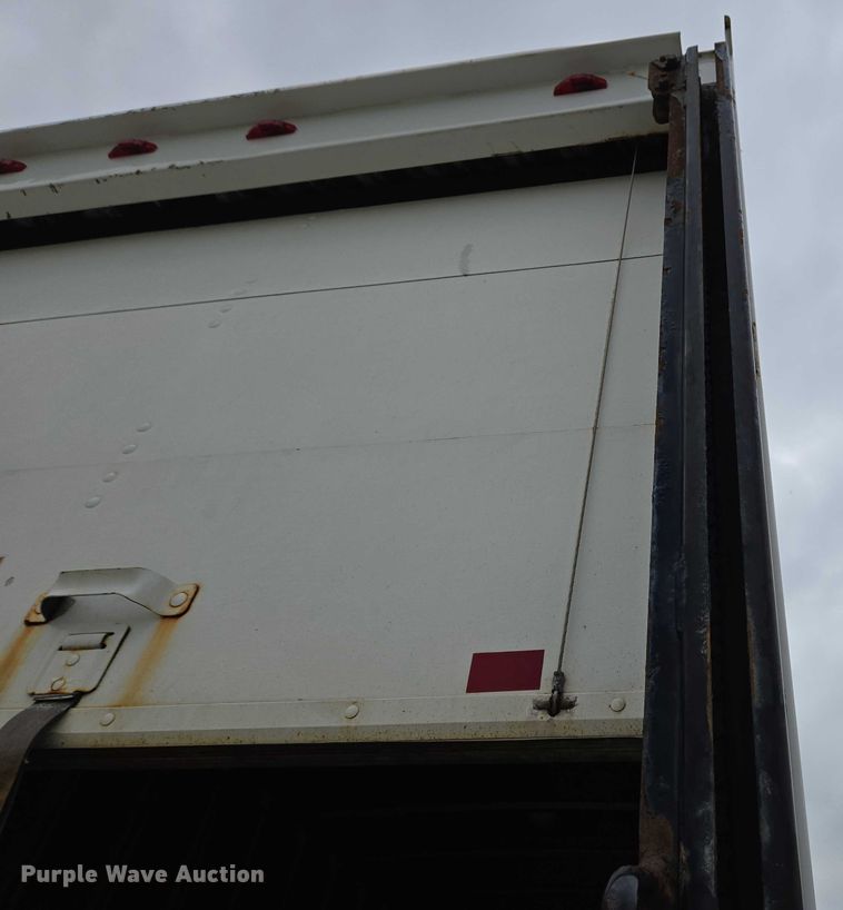 image for item EC4290 2003 International 4300 SBA box truck