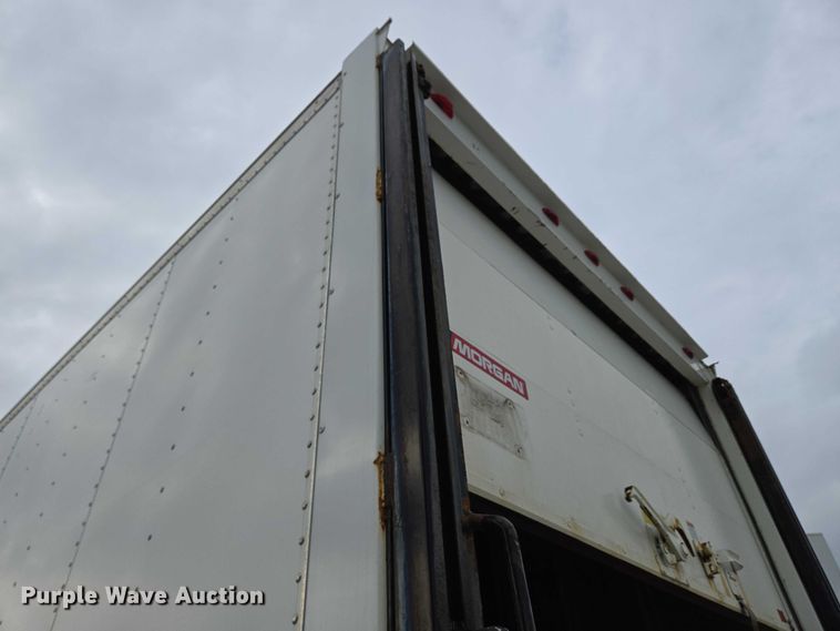 image for item EC4290 2003 International 4300 SBA box truck