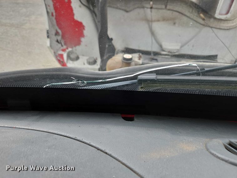 image for item EC4290 2003 International 4300 SBA box truck