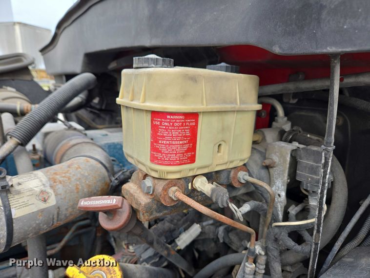 image for item EC4290 2003 International 4300 SBA box truck