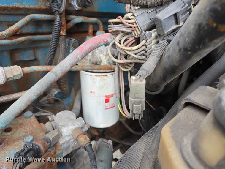 image for item EC4290 2003 International 4300 SBA box truck