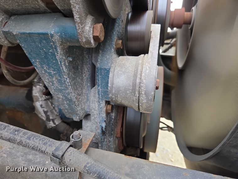 image for item EC4290 2003 International 4300 SBA box truck