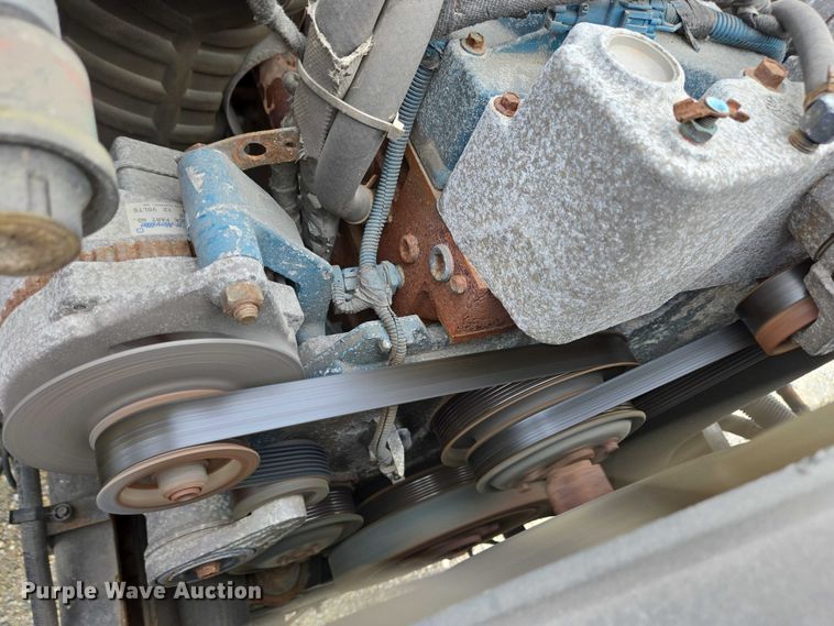 image for item EC4290 2003 International 4300 SBA box truck