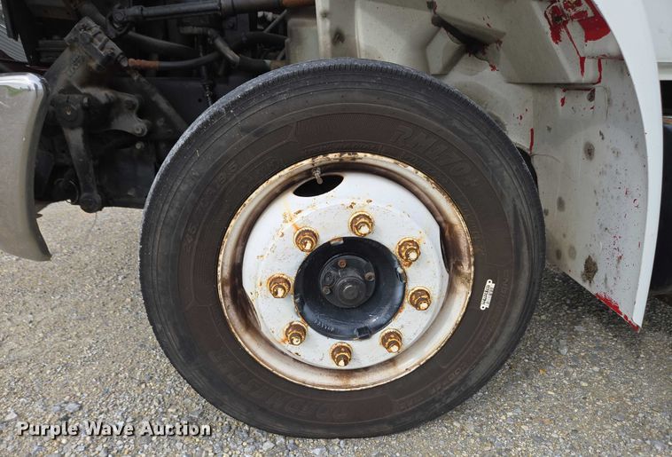 image for item EC4290 2003 International 4300 SBA box truck