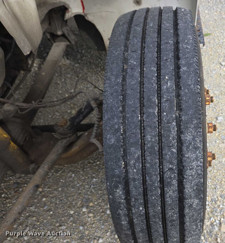 image for item EC4290 2003 International 4300 SBA box truck