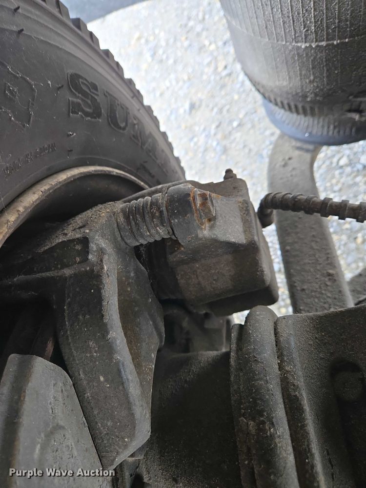 image for item EC4290 2003 International 4300 SBA box truck