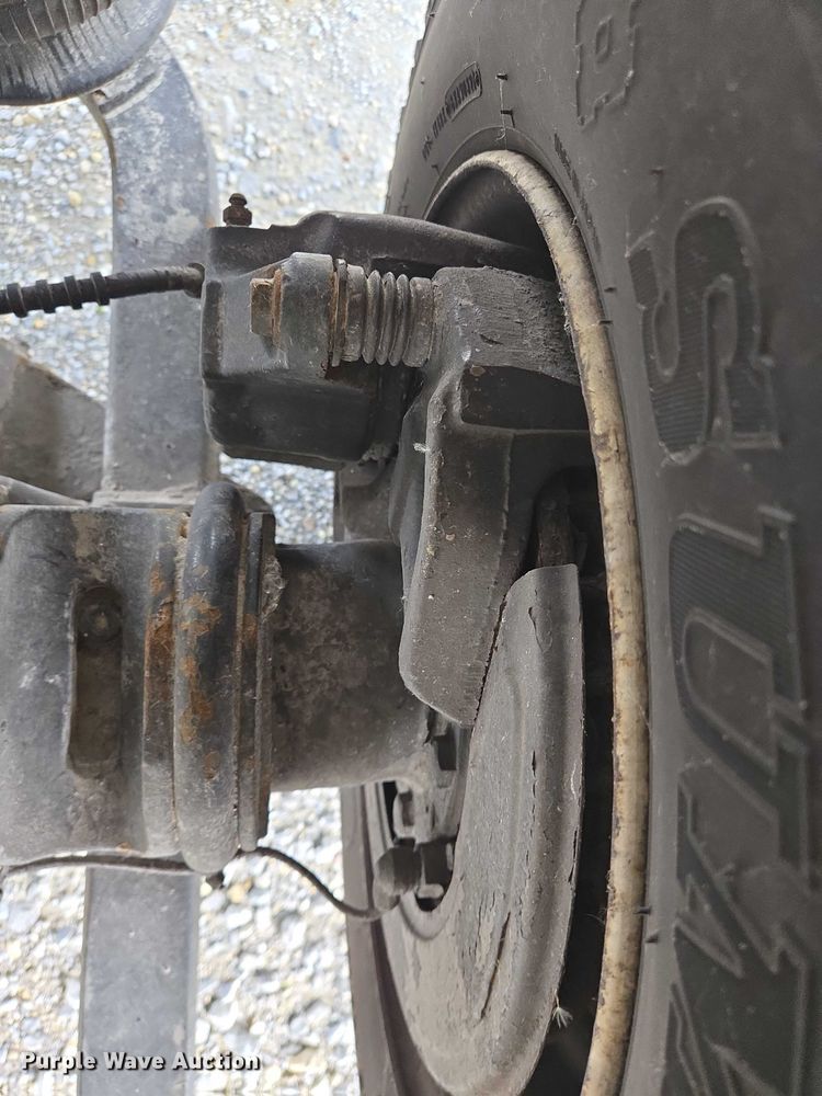 image for item EC4290 2003 International 4300 SBA box truck