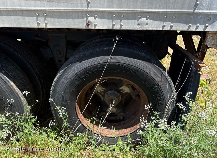 image for item ED4261 1988 Great Dane dry van trailer