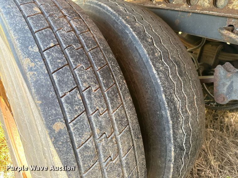 image for item ED4261 1988 Great Dane dry van trailer