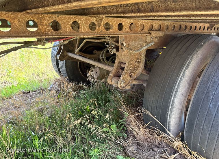 image for item ED4263 2001 Wabash dry van trailer