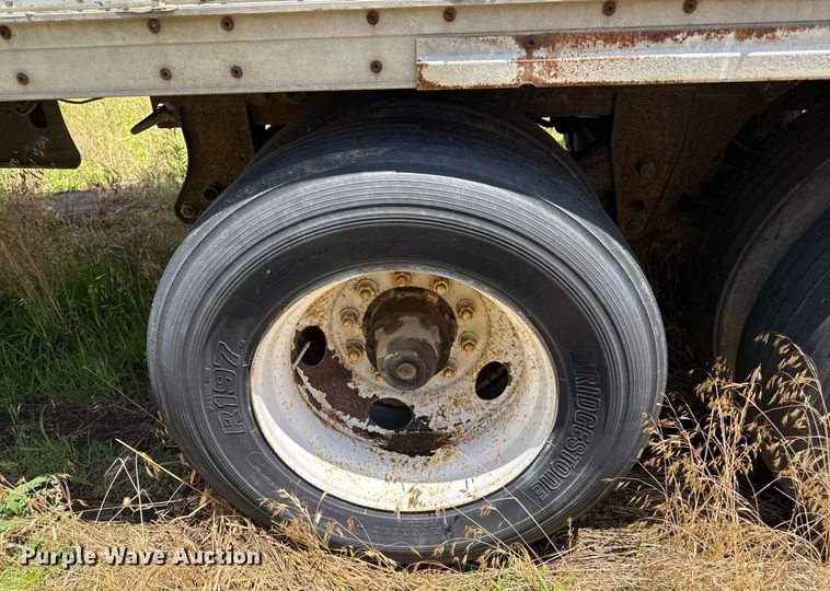 image for item ED4263 2001 Wabash dry van trailer