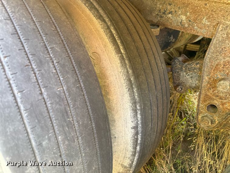 image for item ED4263 2001 Wabash dry van trailer