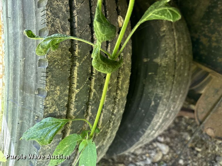 image for item ED4264 2006 Bales equipment trailer