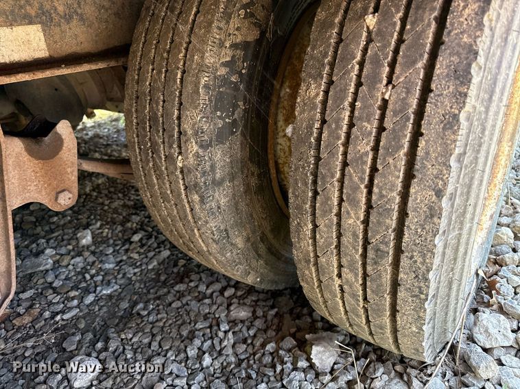 image for item ED4264 2006 Bales equipment trailer