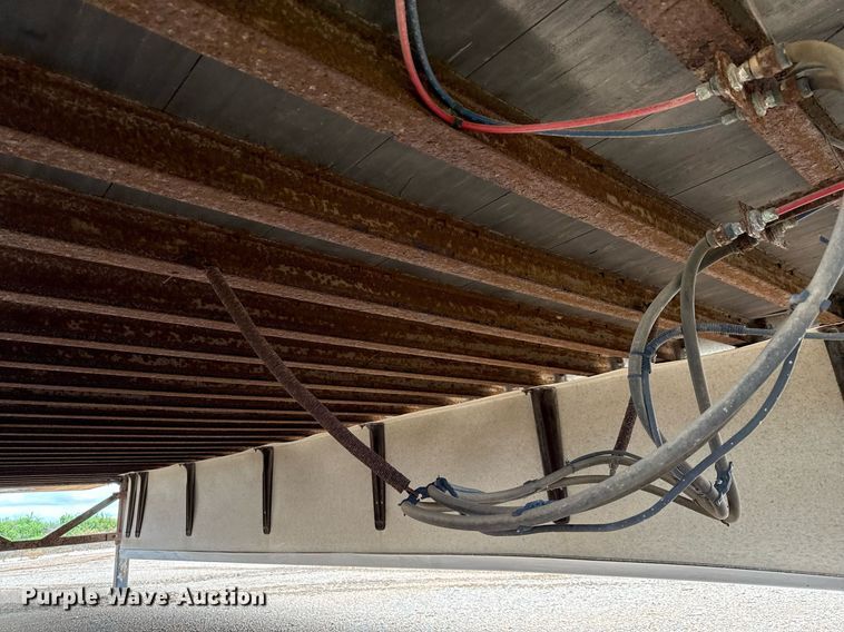 image for item ED5627 1998 Wabash dry van trailer