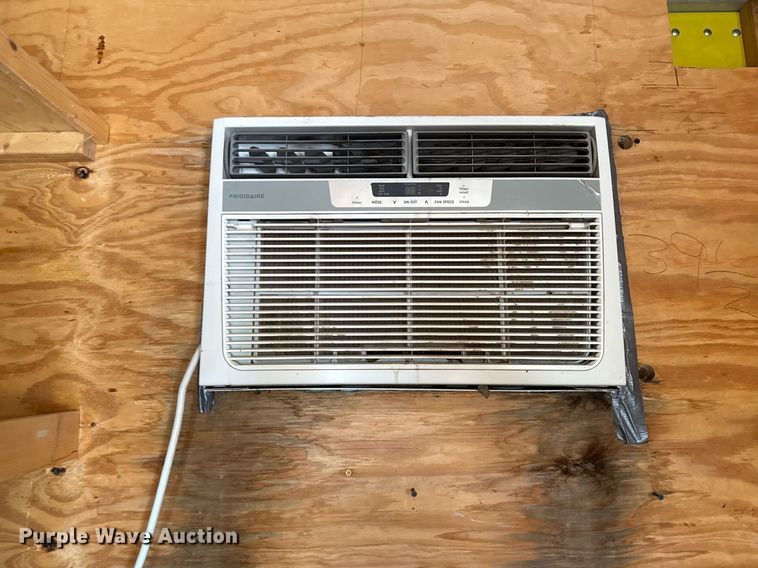 image for item ED5627 1998 Wabash dry van trailer