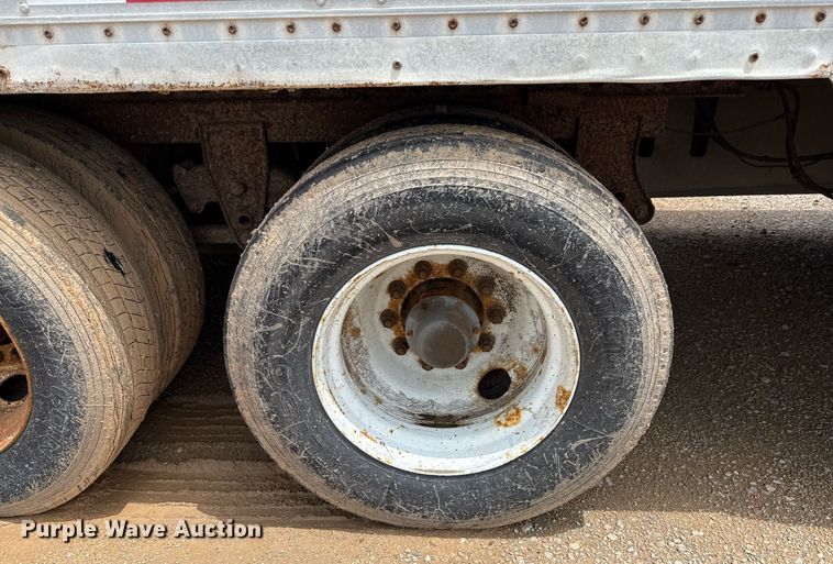 image for item ED5627 1998 Wabash dry van trailer