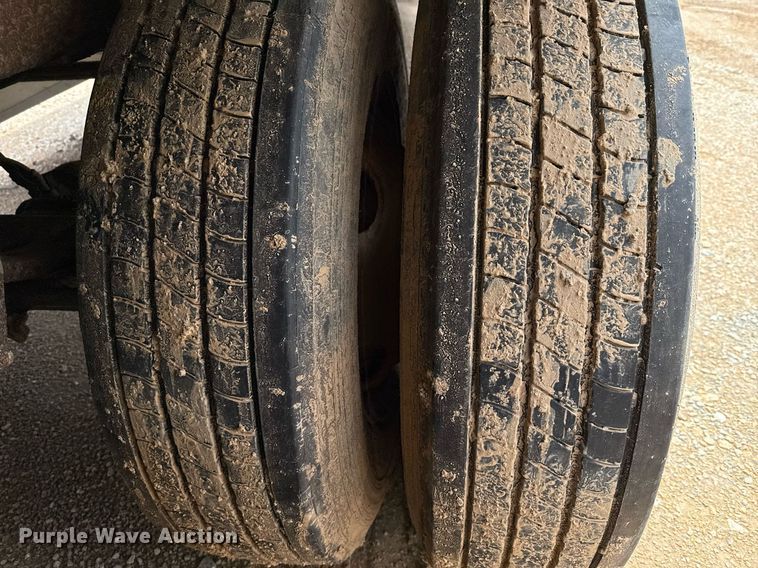 image for item ED5627 1998 Wabash dry van trailer