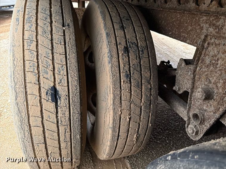 image for item ED5627 1998 Wabash dry van trailer