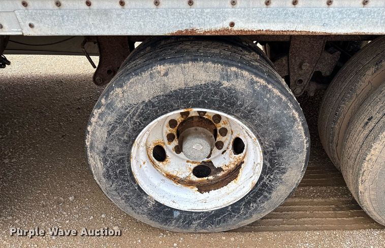 image for item ED5627 1998 Wabash dry van trailer