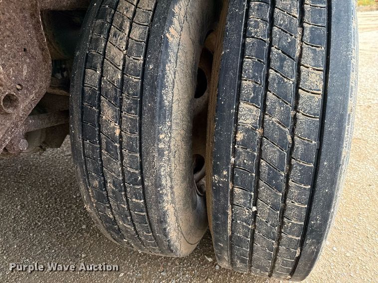 image for item ED5627 1998 Wabash dry van trailer