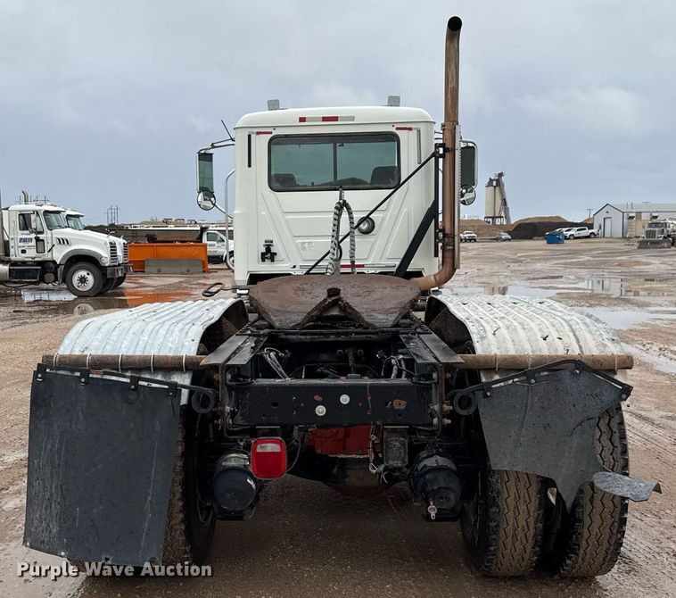 image for item ED5748 2013 Mack GU713 semi truck