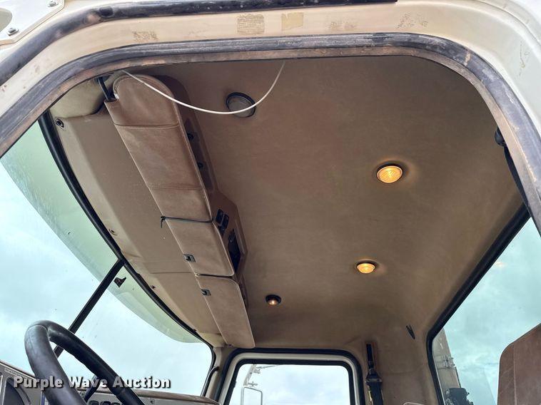 image for item ED5748 2013 Mack GU713 semi truck