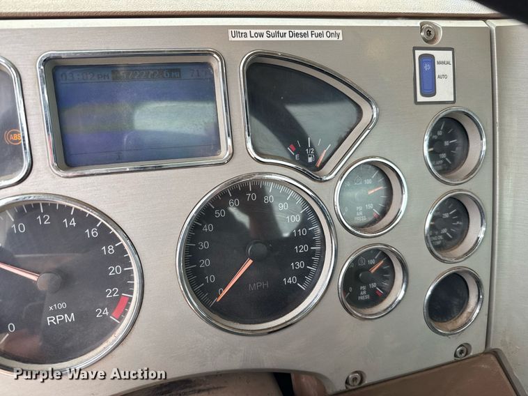 image for item ED5748 2013 Mack GU713 semi truck