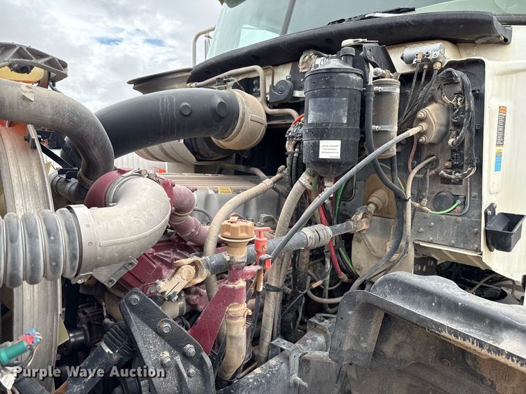 image for item ED5748 2013 Mack GU713 semi truck