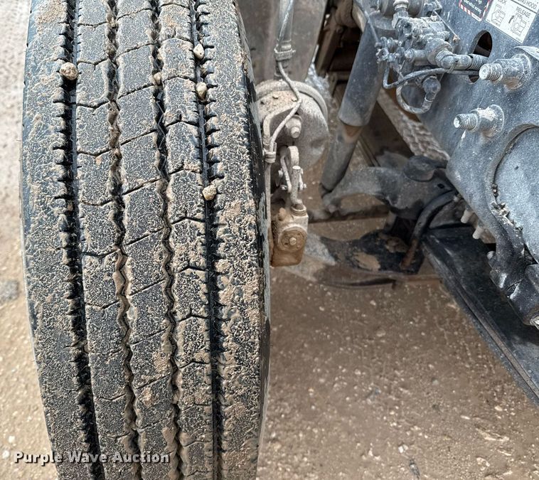 image for item ED5748 2013 Mack GU713 semi truck