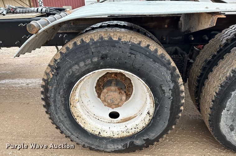 image for item ED5748 2013 Mack GU713 semi truck