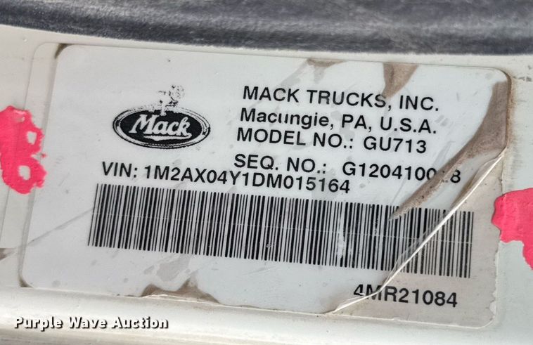 image for item ED5748 2013 Mack GU713 semi truck