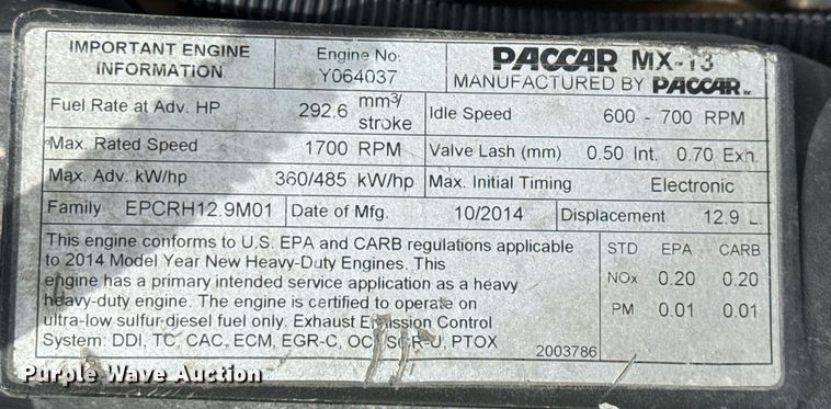 image for item ED5749 2015 Peterbilt 579 semi truck