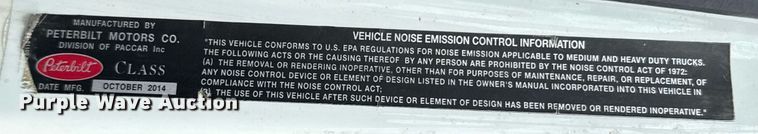 image for item ED5749 2015 Peterbilt 579 semi truck