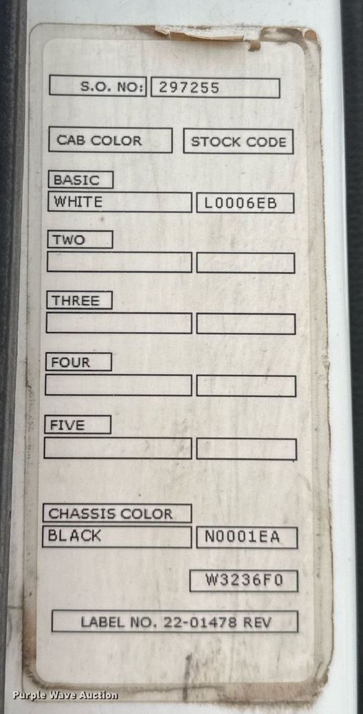 image for item ED5749 2015 Peterbilt 579 semi truck