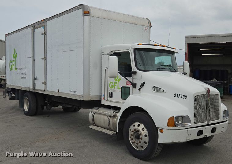 image for item EF1522 2007 Kenworth T300 box truck