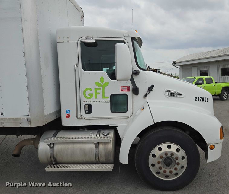 image for item EF1522 2007 Kenworth T300 box truck