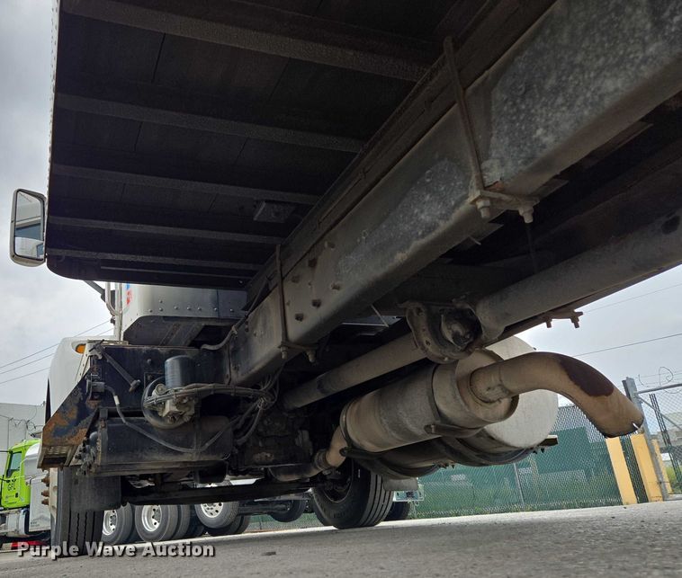 image for item EF1522 2007 Kenworth T300 box truck