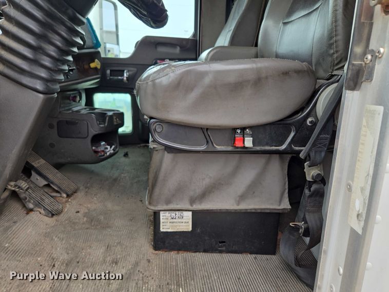 image for item EF1522 2007 Kenworth T300 box truck