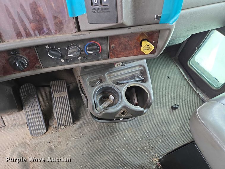 image for item EF1522 2007 Kenworth T300 box truck