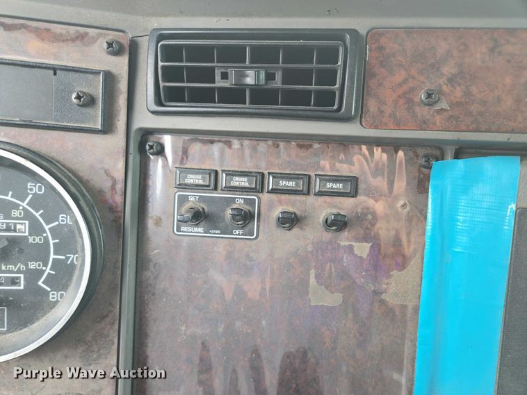 image for item EF1522 2007 Kenworth T300 box truck