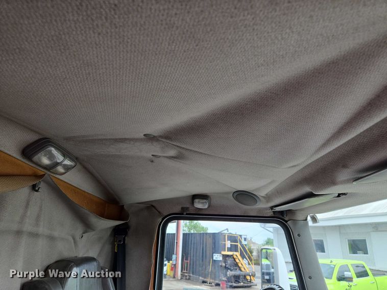 image for item EF1522 2007 Kenworth T300 box truck