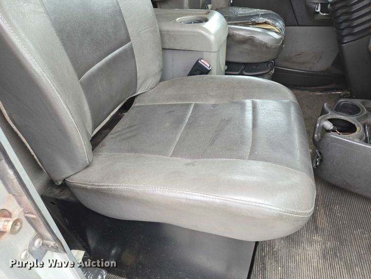 image for item EF1522 2007 Kenworth T300 box truck