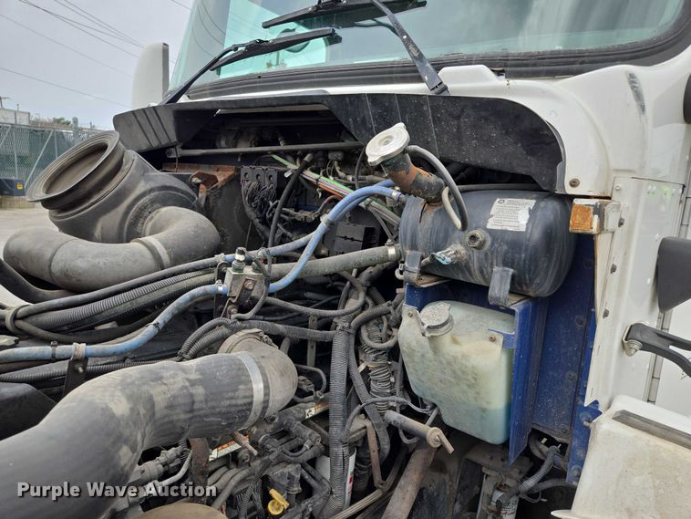 image for item EF1522 2007 Kenworth T300 box truck