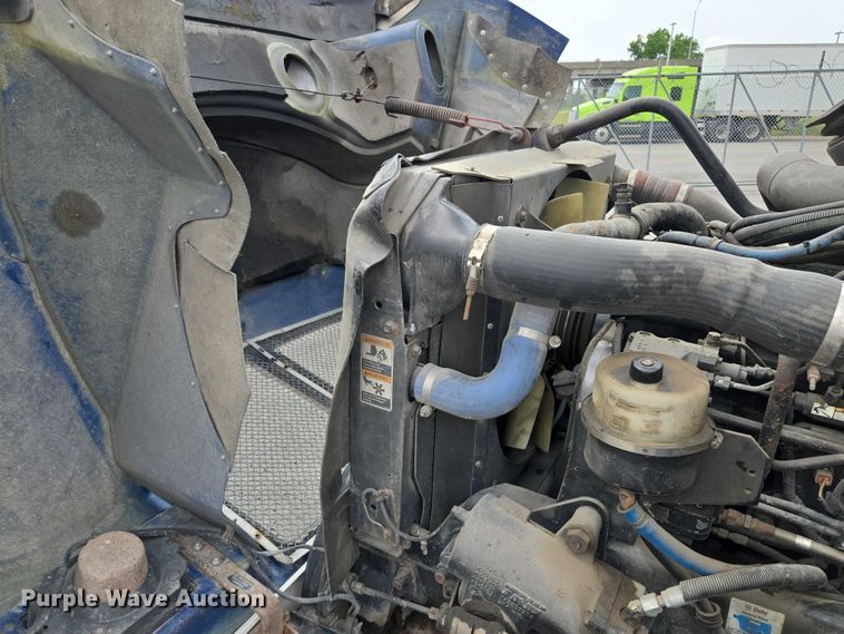 image for item EF1522 2007 Kenworth T300 box truck